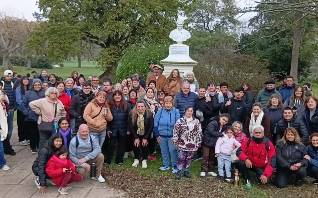 Reseña de un Paseo por Uribelarrea para caminar juntos en comunidad de comunidades
